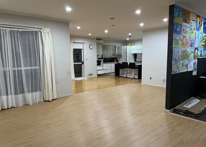  at 33 Stamford Crescent, Flat Bush, Manukau City, Auckland