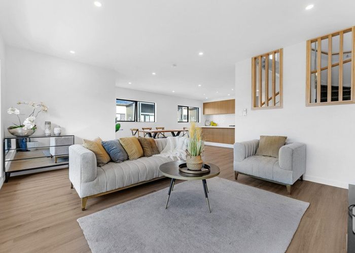  at 2 Irwin Lane, Mairangi Bay, North Shore City, Auckland