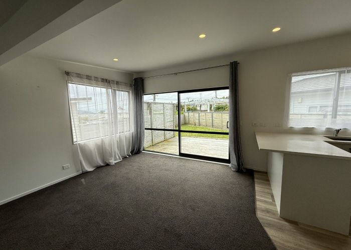  at 106a  Glanmire Road, Newlands, Wellington, Wellington