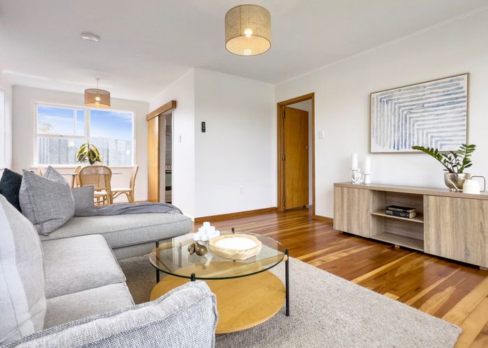  at 12 Fruitvale Road, New Lynn, Auckland