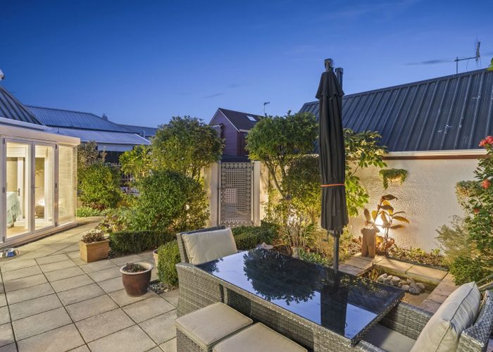  at 18A Garden Road, Raumati Beach, Paraparaumu