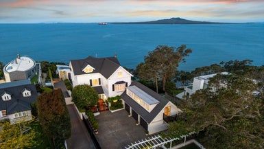  at 11 Kitchener Road, Takapuna, Auckland