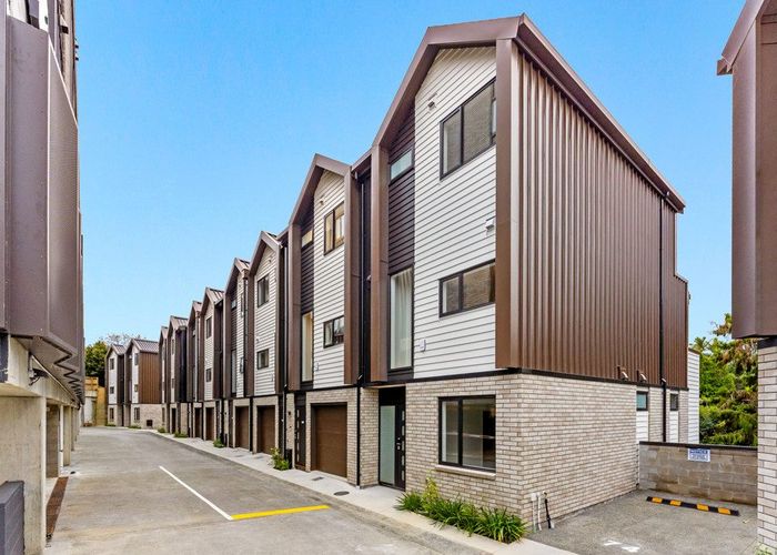 at 13/10 Meadowbank Road, Meadowbank, Auckland City, Auckland