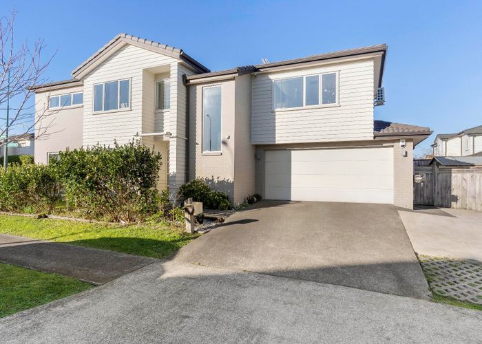  at 2 Lorenzo Way, Flat Bush, Auckland