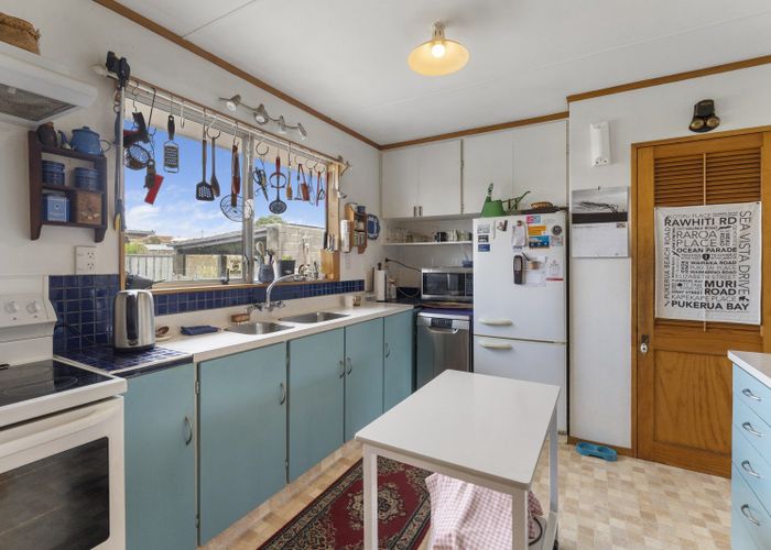  at 2 Colenso Place, Otaki Beach, Otaki