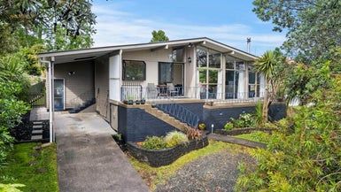  at 4 Dolbear Street, Titirangi, Auckland