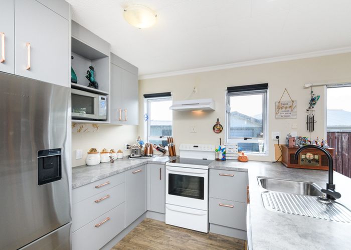 at 6 Oban Place, Awapuni, Palmerston North