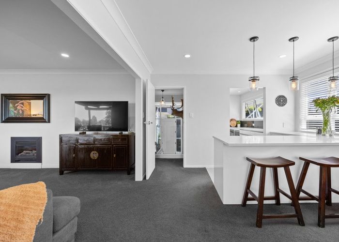  at 32 Colmar Road, Mellons Bay, Manukau City, Auckland