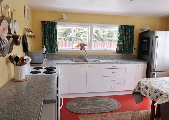  at 3 Sunderland Street, Waimangaroa