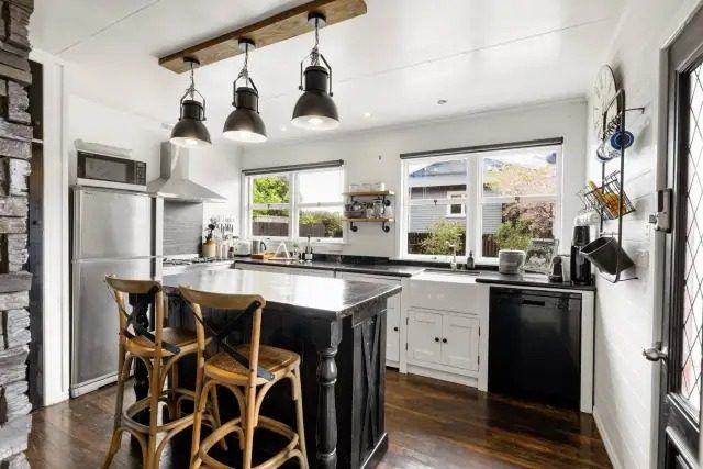  at 96 Moore Street, Leamington, Cambridge