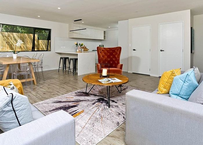  at 15C Bond Crescent, Forrest Hill, Auckland