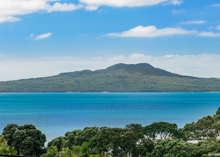  at 12 View Road, Campbells Bay, Auckland