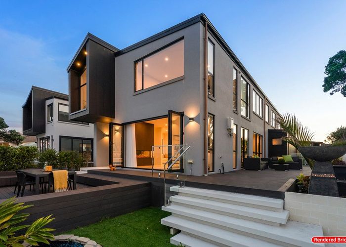  at 18A The Esplanade, Eastern Beach, Manukau City, Auckland