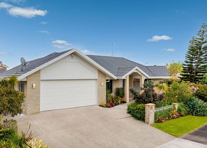  at 1 Keswick Close, Northpark, Auckland