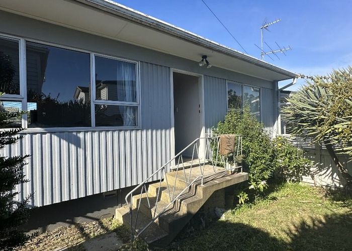  at 2/13 Clarke Road, Onehunga, Auckland City, Auckland