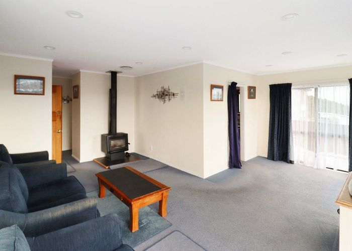  at 16 Cathie Place, Karori, Wellington, Wellington