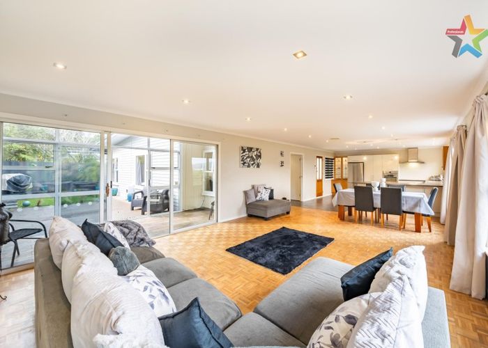  at 4 Major Drive, Kelson, Lower Hutt