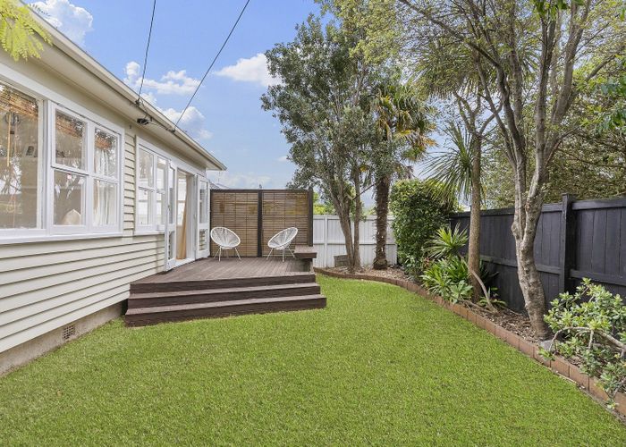  at 4 Grove Road, Sandringham, Auckland