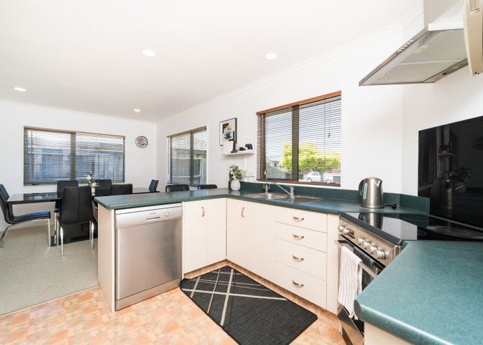  at 20 Parnell Heights Drive, Kelvin Grove, Palmerston North, Manawatu / Whanganui