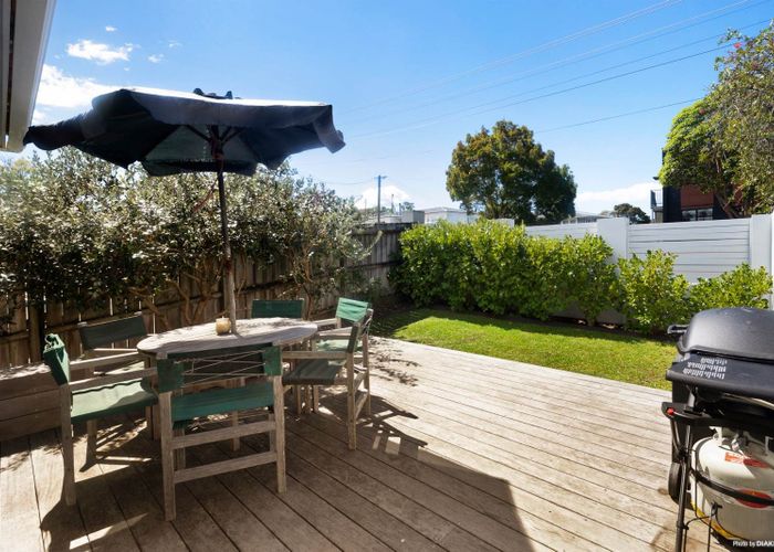  at 35 Apirana Avenue, Glen Innes, Auckland City, Auckland