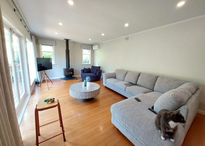  at 199 Woodlands Park Road, Titirangi, Auckland