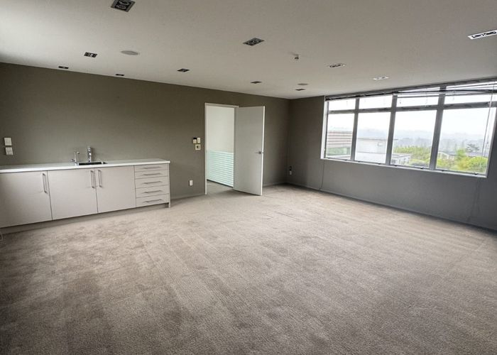  at 77 Kittiwake Drive, Schnapper Rock, North Shore City, Auckland