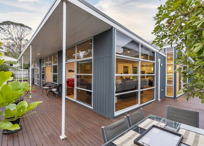  at 10A Sunnynook Road, Sunnynook, Auckland