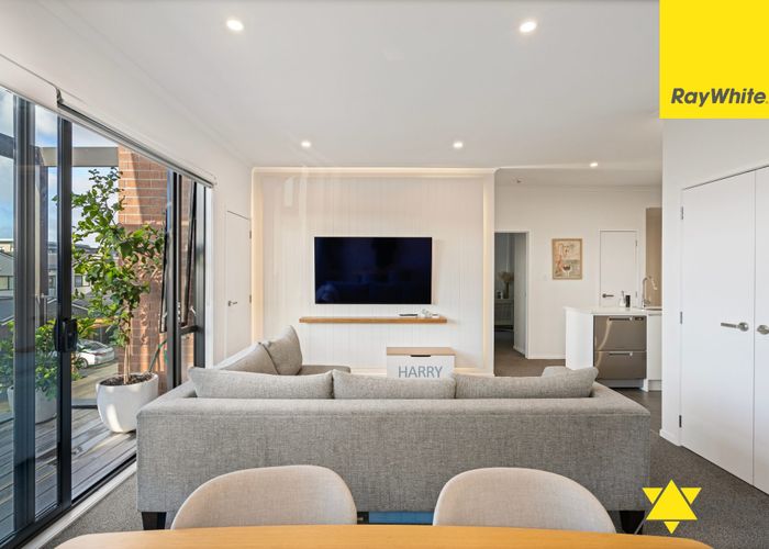  at 21/1 Scott Road, Hobsonville, Waitakere City, Auckland