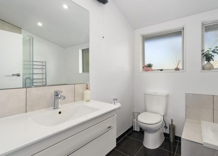  at 18 Marybank Mews, Highbury, Palmerston North