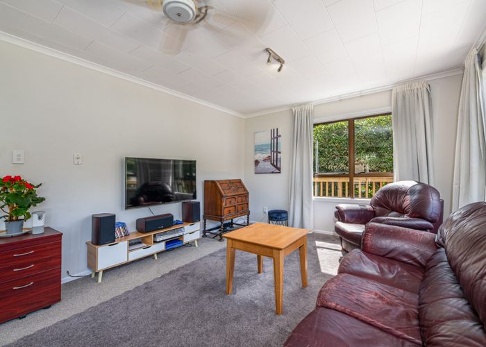  at 32 Foster Avenue, Huia, Auckland
