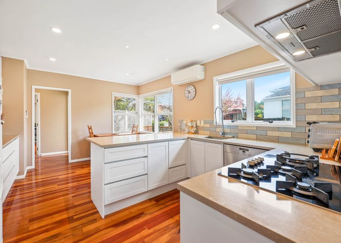  at 6 Finnerty Avenue, Howick, Manukau City, Auckland