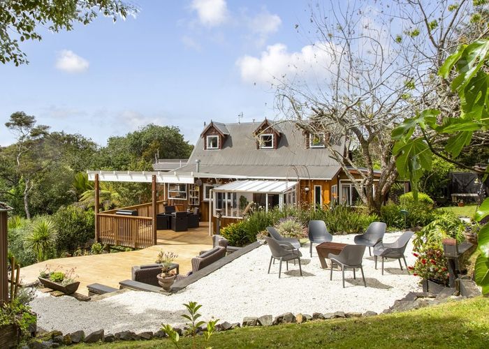  at 18 Dene Court Lane, Greenhithe, North Shore City, Auckland