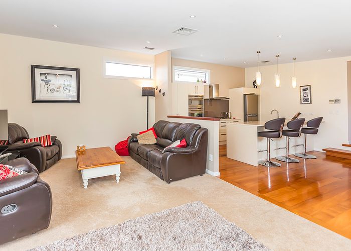  at 10 Queen Street, Petone, Lower Hutt