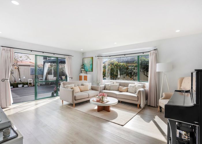  at 2/15 King Edward Avenue, Epsom, Auckland