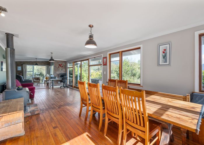  at 948 Queen Charlotte Drive, Picton