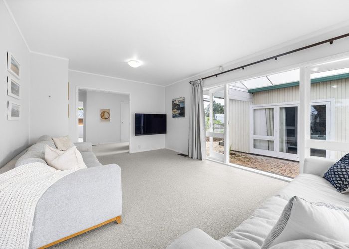  at 9 Tyrian Close, Half Moon Bay, Manukau City, Auckland