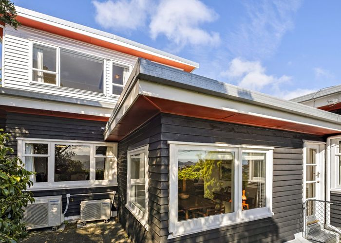  at 70 Nevay Road, Karaka Bays, Wellington, Wellington