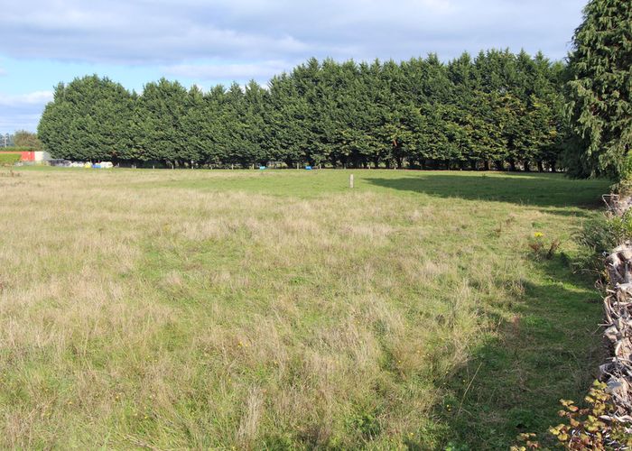  at 17 District Road, Kennington