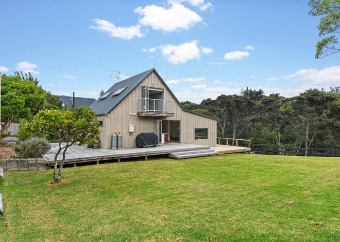  at 50 Chatham Avenue, Paremoremo, North Shore City, Auckland