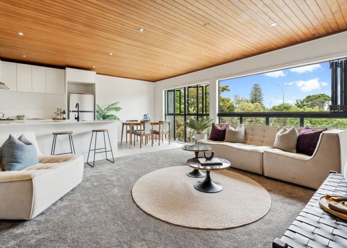  at 2/95 Balmoral Road, Mount Eden, Auckland