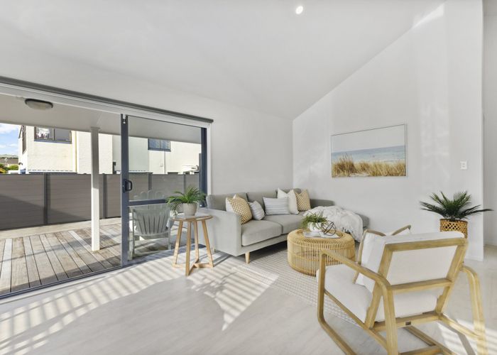  at 5A Hattaway Avenue, Bucklands Beach, Manukau City, Auckland