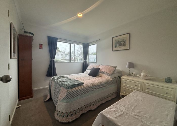  at 27 Loughanure Place, Massey, Waitakere City, Auckland