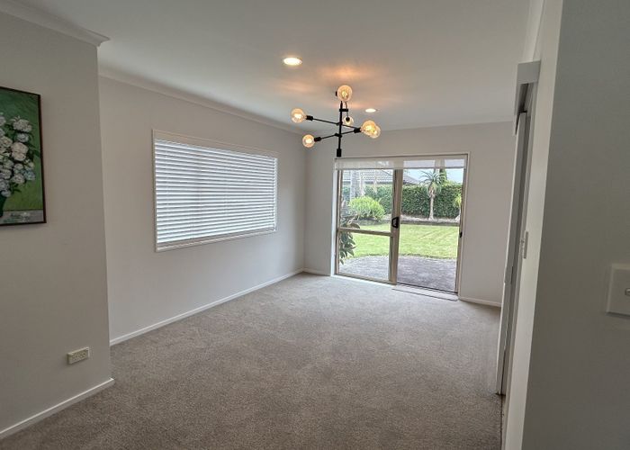  at 33 Newinn Crescent, Dannemora, Manukau City, Auckland
