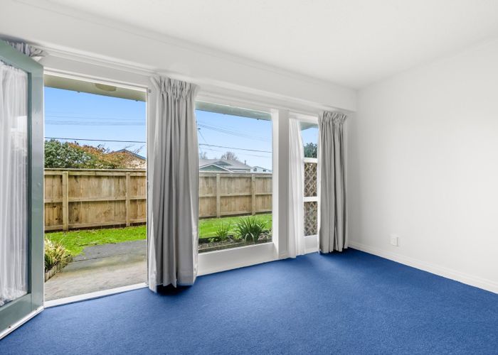  at 2/25 Britania Street, Petone, Lower Hutt, Wellington