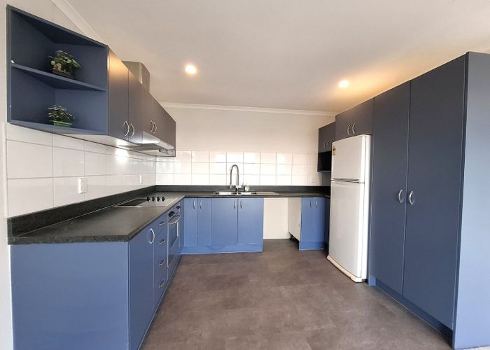  at 27 Killygordon Place, Massey, Waitakere City, Auckland