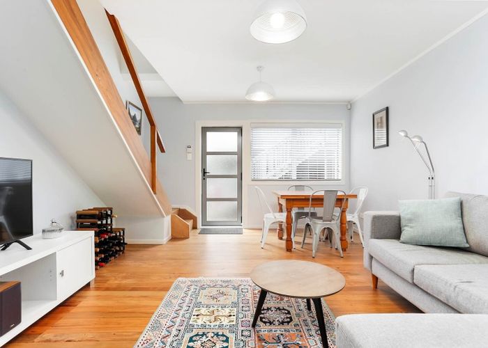  at 10/50 Wynyard Road, Mount Eden, Auckland