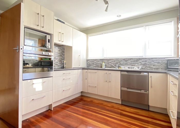  at 26 Kaipatiki Road, Glenfield, Auckland