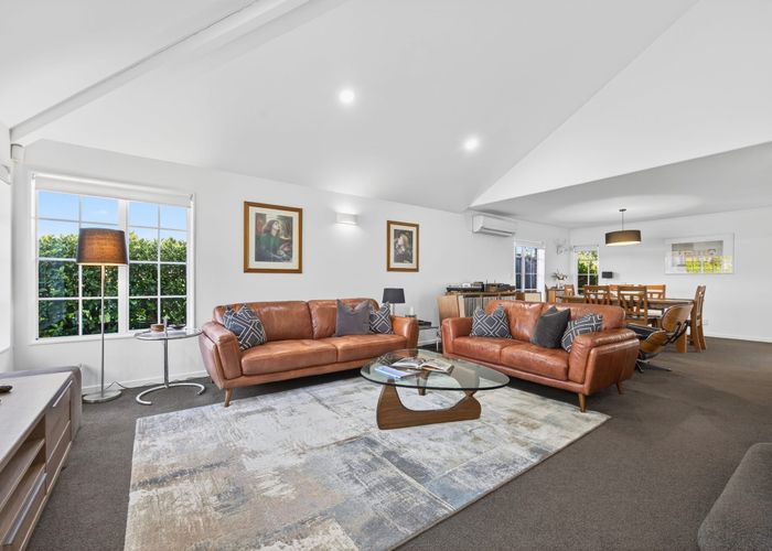  at 8B Emma Court, Northpark, Manukau City, Auckland