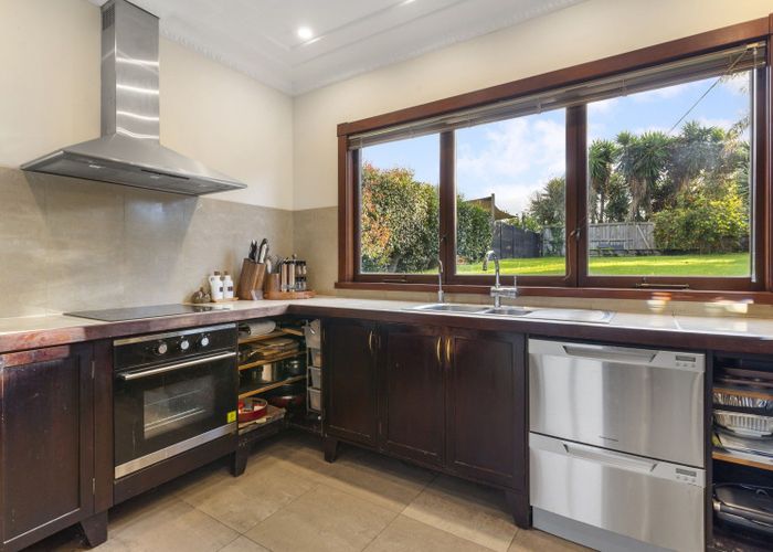  at 14 Hartland Avenue, Glendowie, Auckland City, Auckland