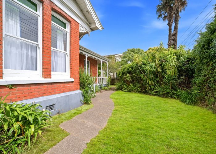  at 96 & 96A Queen Street, Northcote Point, North Shore City, Auckland